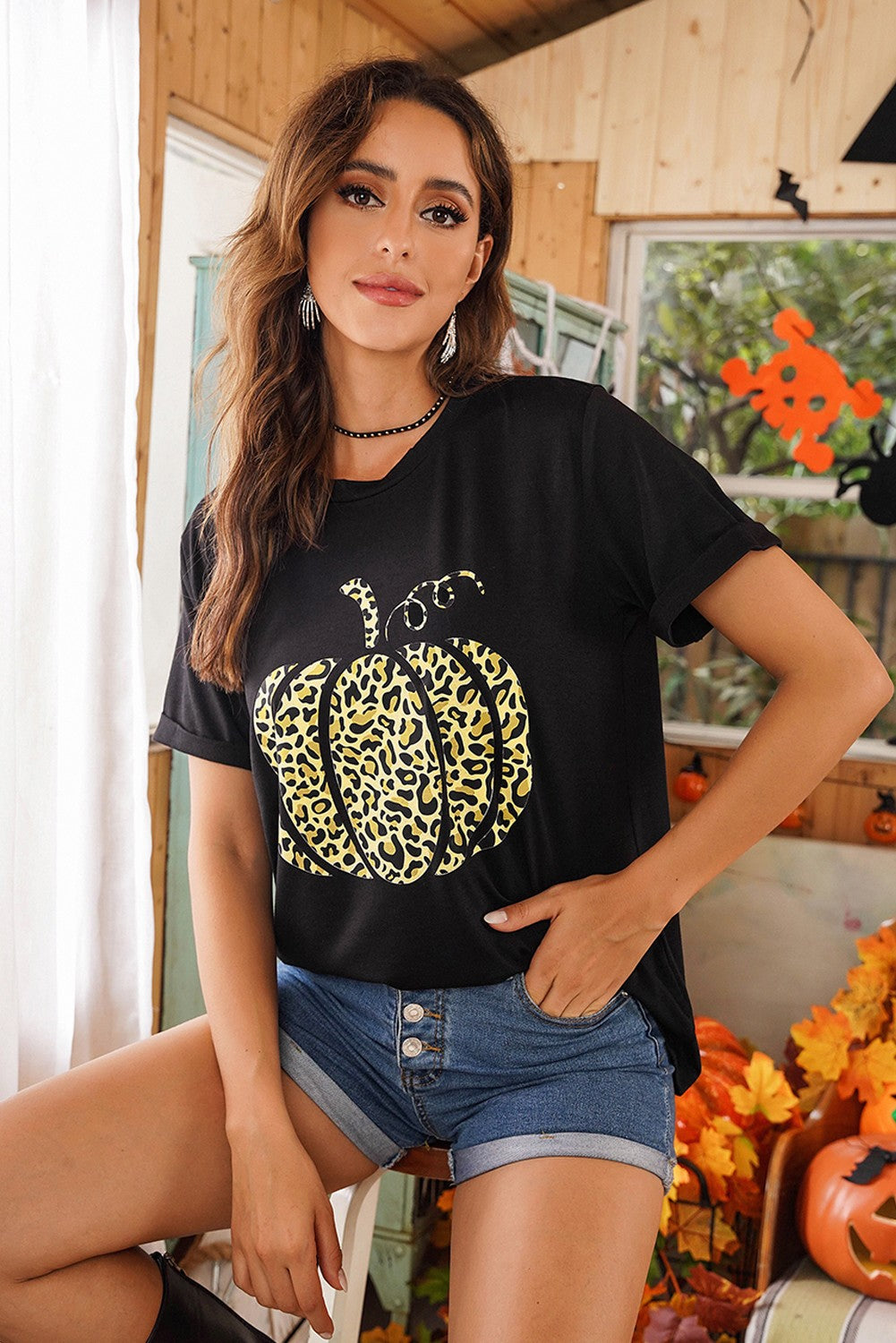 Leopard Pumpkin Graphic Cuffed Tee