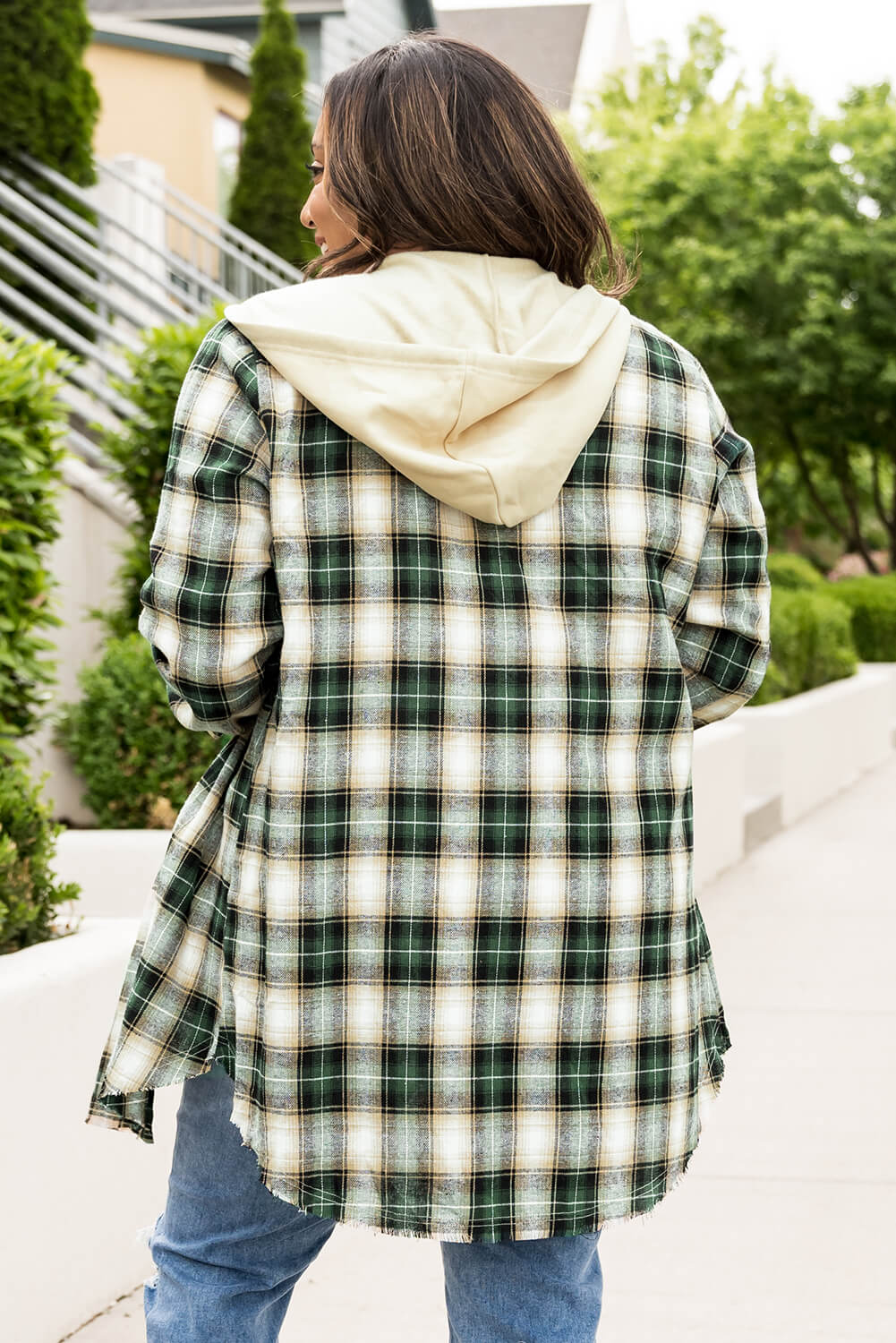 Plus Size Plaid Curved Hem Button Front Shirt